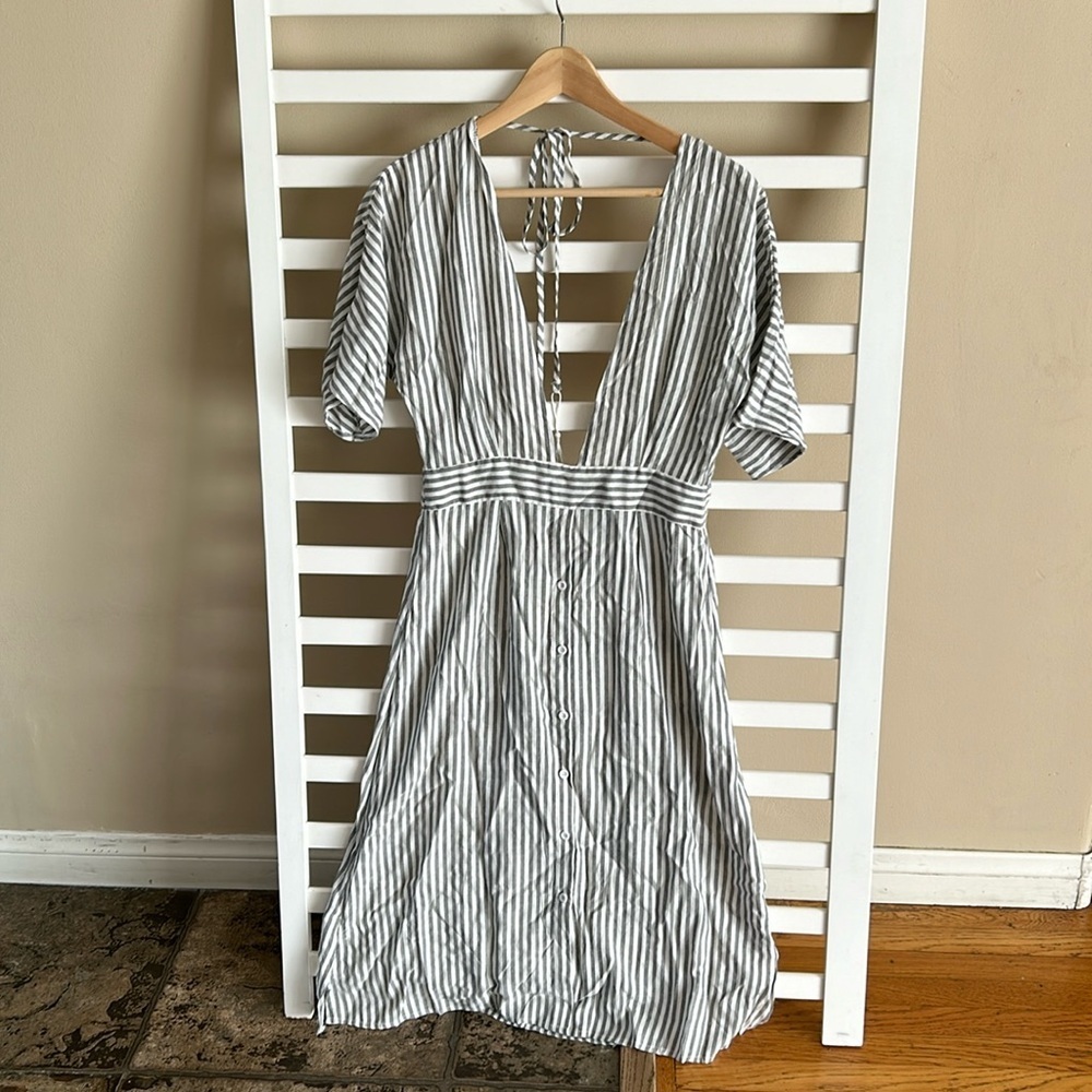 NWT SUCREFAS Striped Button Down Midi Gray and White Dress Size Large - Picture 2 of 14